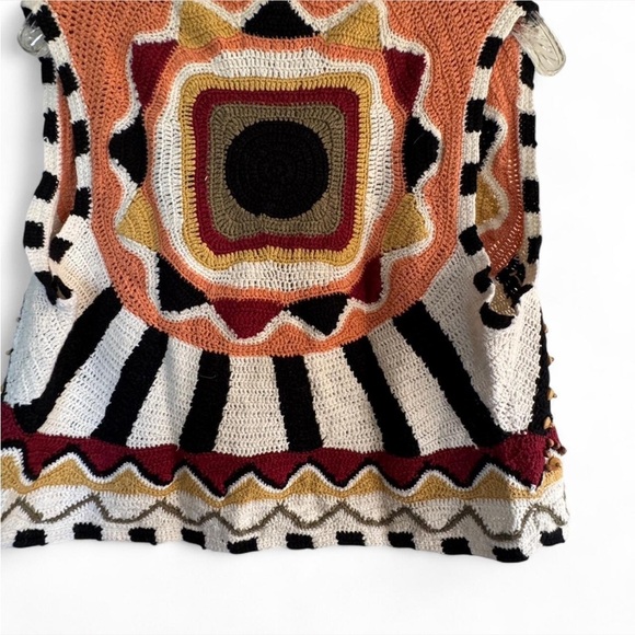 Vintage Knitting Needles Hand knitted Vest with wood bead accents - Picture 5 of 7